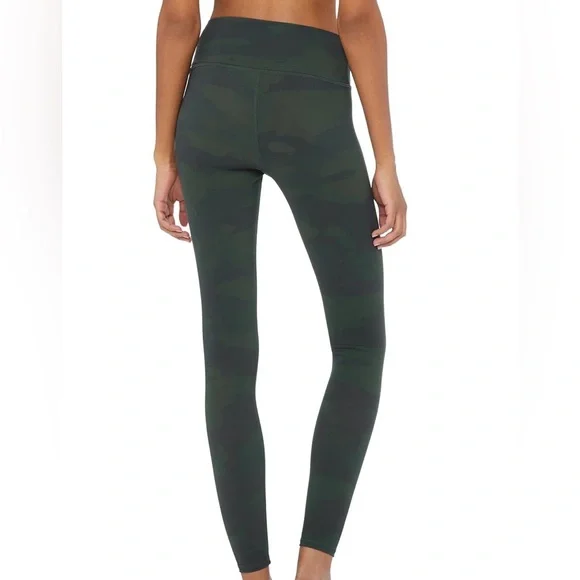 Alo Yoga Vapor High-Waist leggings in Camo - Picture 2 of 3